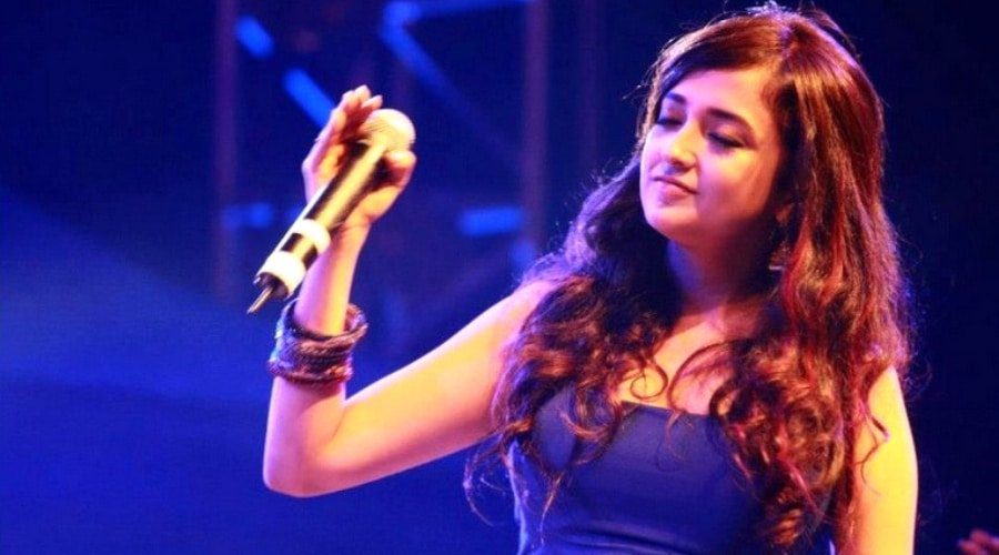 Monali Thakur Song