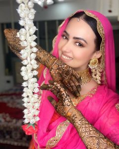 Sana Khan Age Boyfriend Husband Family Biography 7